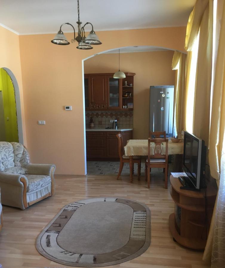Margo Apartman Κάρλοβι Βάρι Εξωτερικό φωτογραφία
