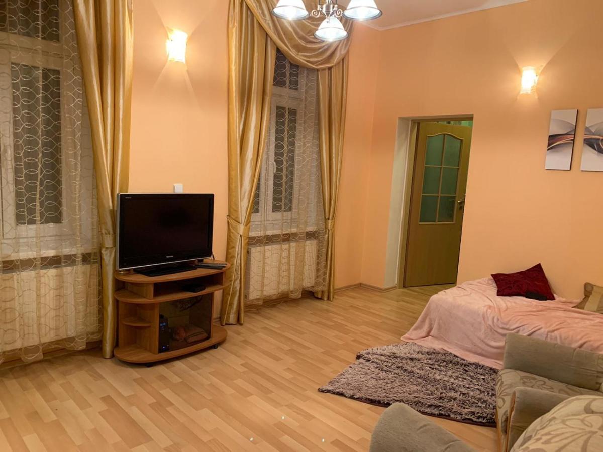 Margo Apartman Κάρλοβι Βάρι Εξωτερικό φωτογραφία